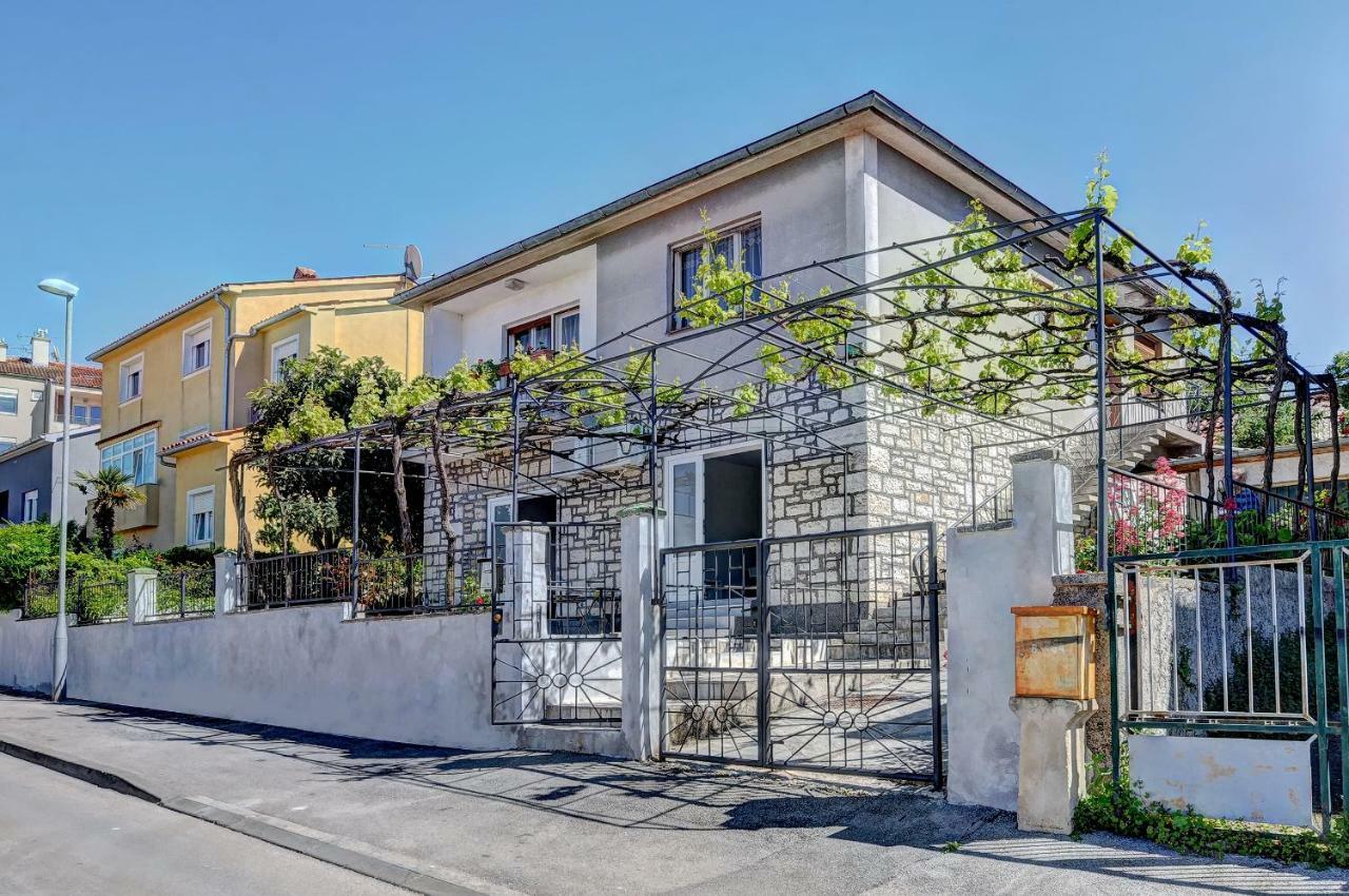 Apartment Apartman M Pula